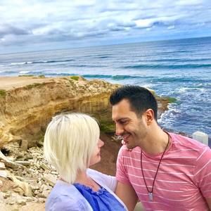 Meet your Posher, Javier